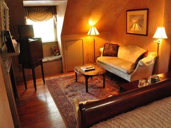 White Birches Inn Abingdon Room photo